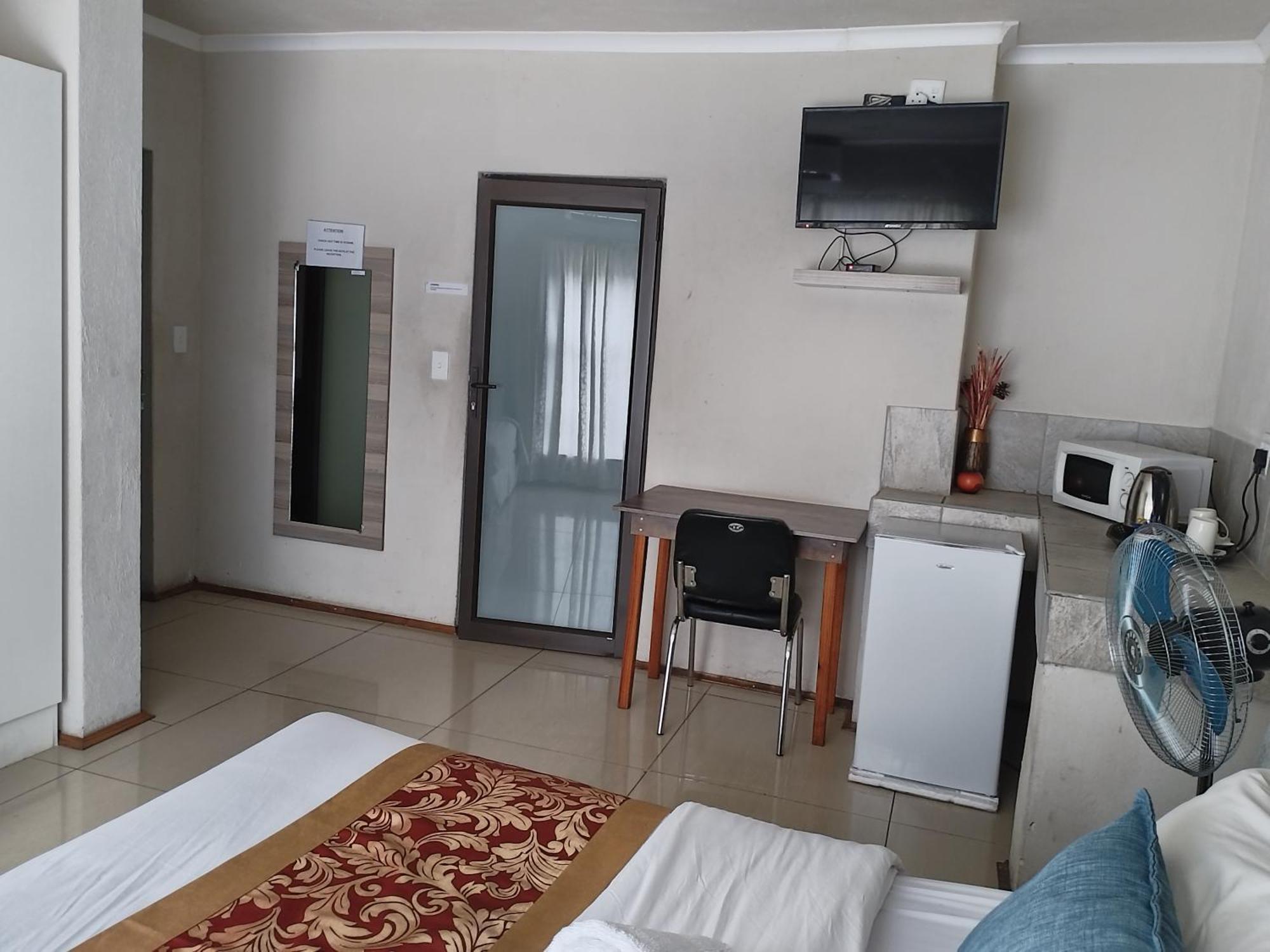 Naldorado Executive Villa Нелспрёйт Экстерьер фото